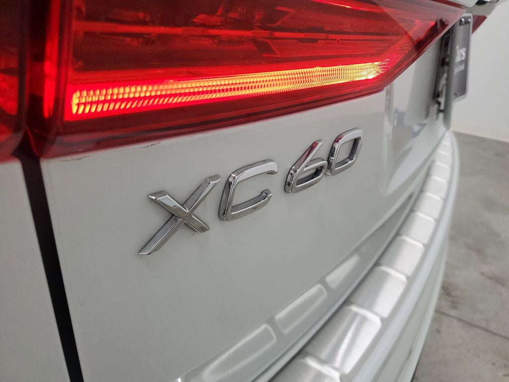 2025 Volvo XC60 B5 Core