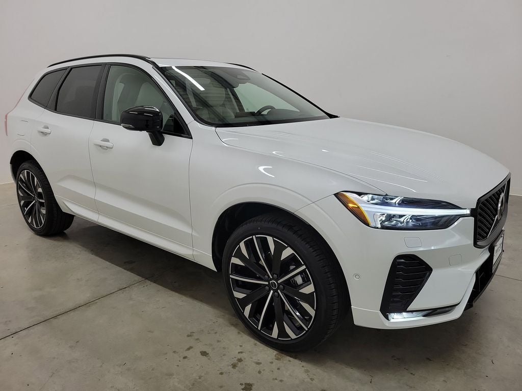 2026 Volvo XC60 B5 Ultra