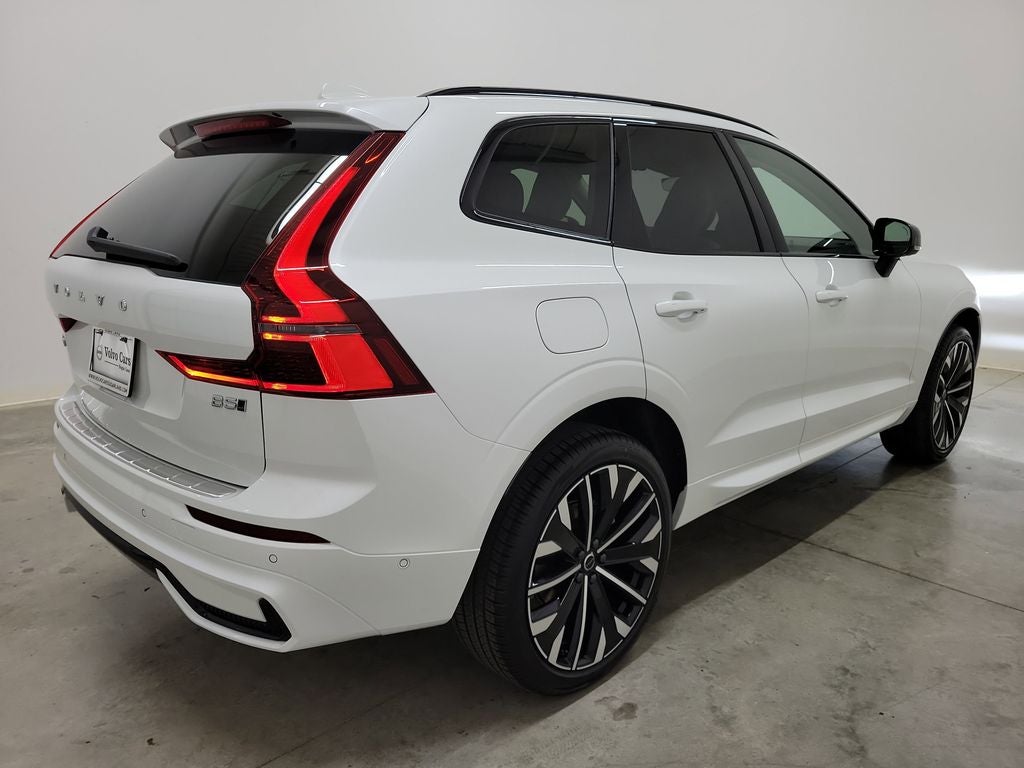 2026 Volvo XC60 B5 Ultra