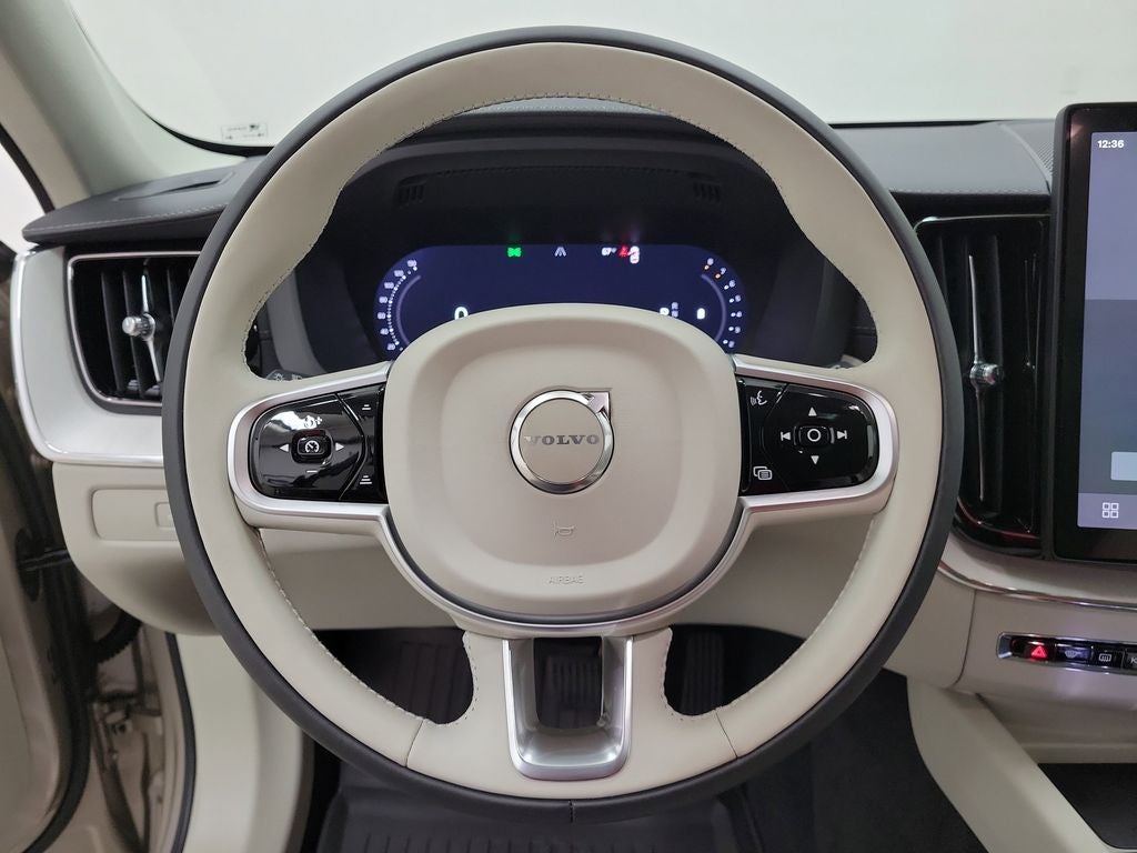 2026 Volvo XC60 B5 Ultra