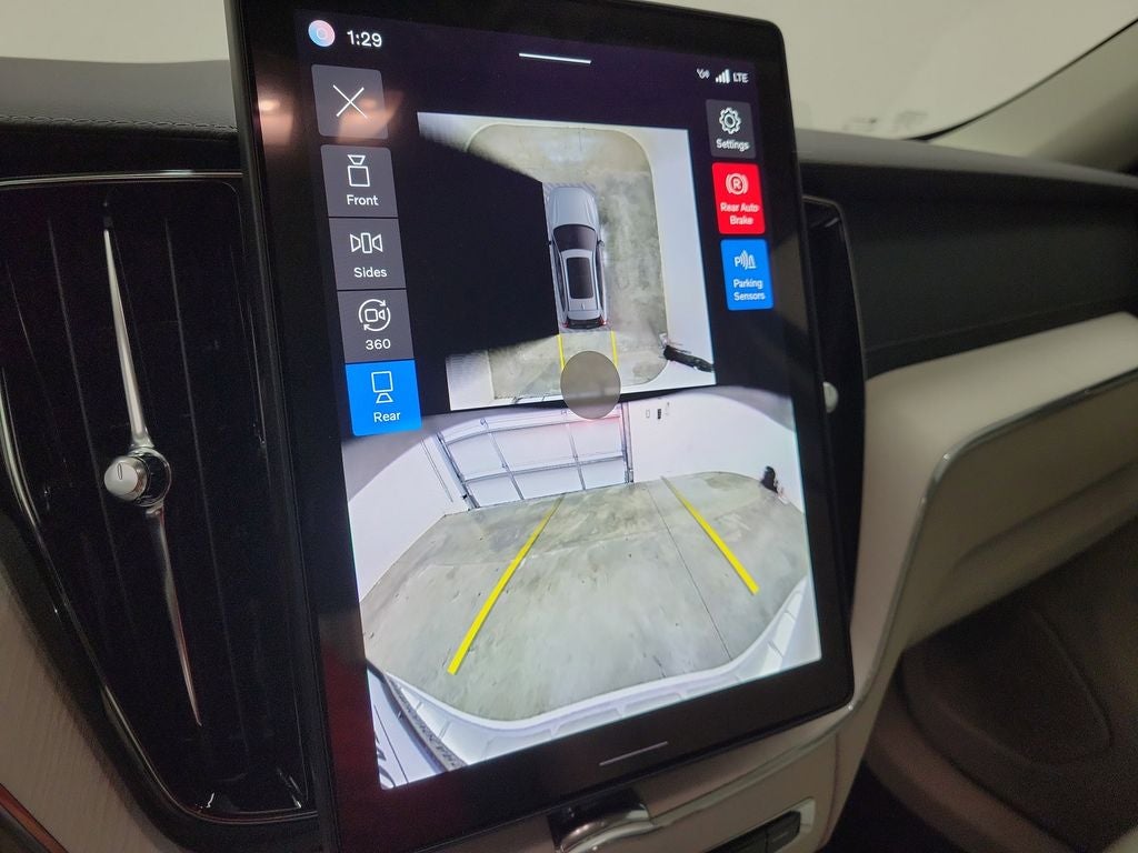 2026 Volvo XC60 B5 Ultra