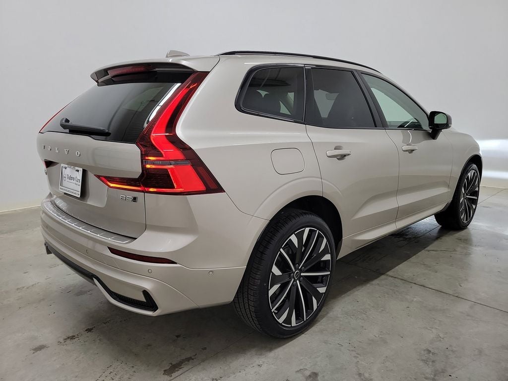 2026 Volvo XC60 B5 Ultra