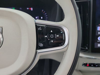 2026 Volvo XC60 B5 Ultra