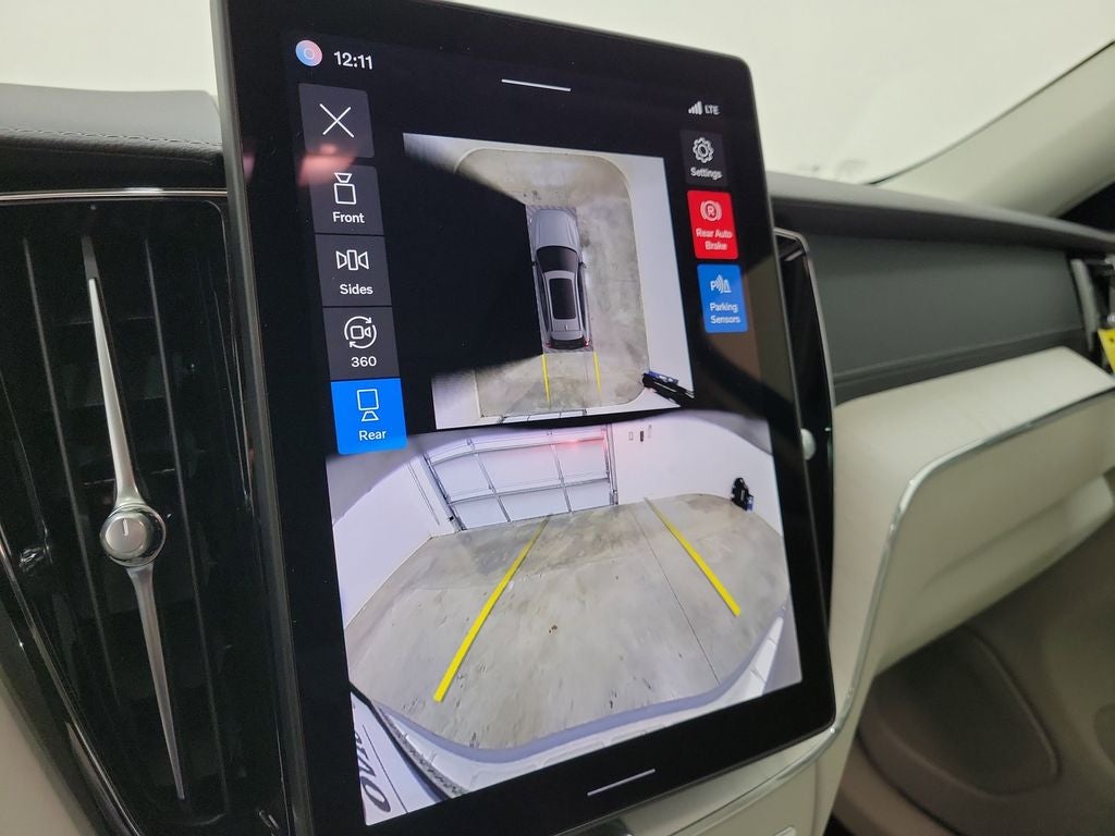 2026 Volvo XC60 B5 Ultra