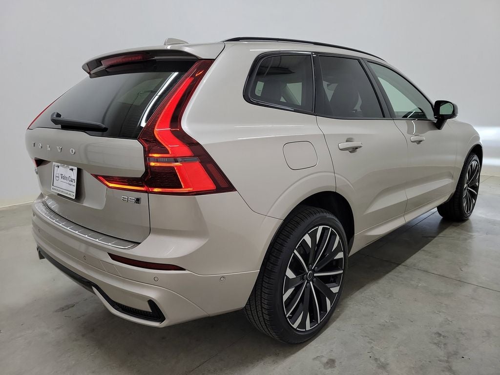 2026 Volvo XC60 B5 Ultra