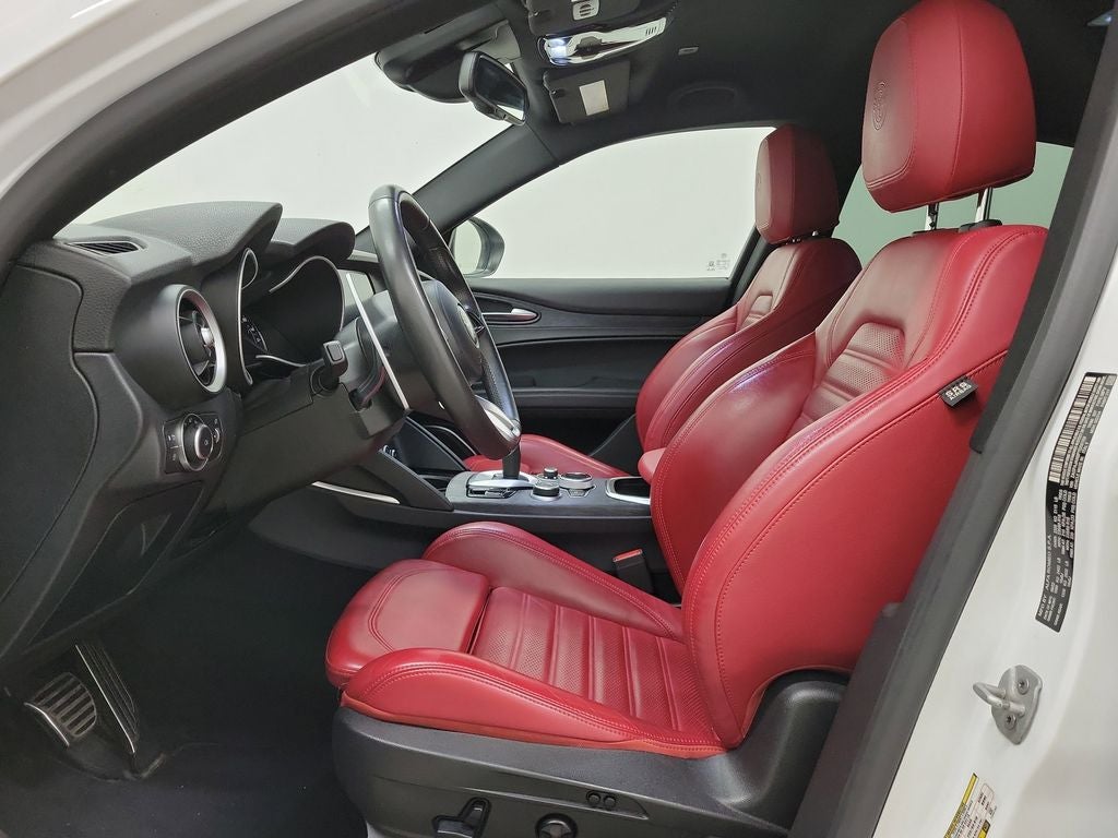 2023 Alfa Romeo Stelvio Sprint